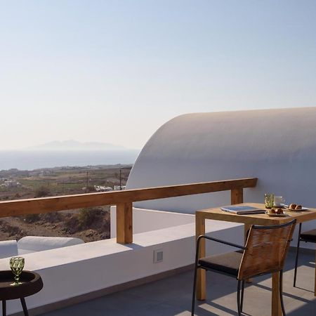 Este Luxury Suites Фира Екстериор снимка