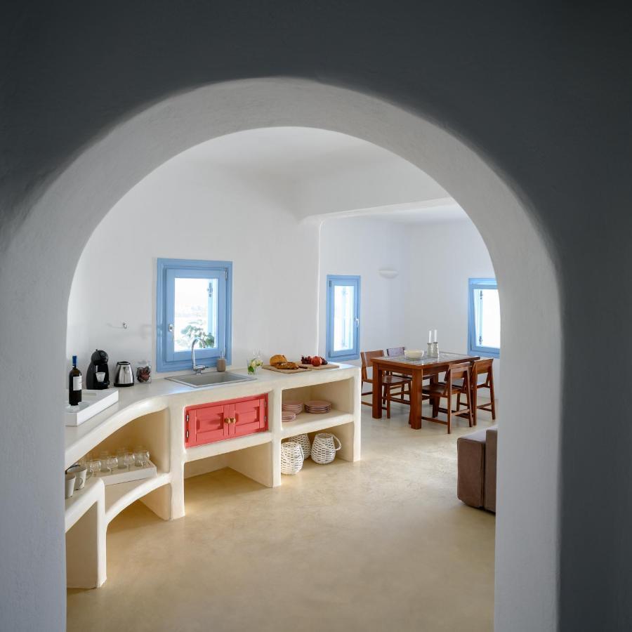 Este Luxury Suites Фира Екстериор снимка