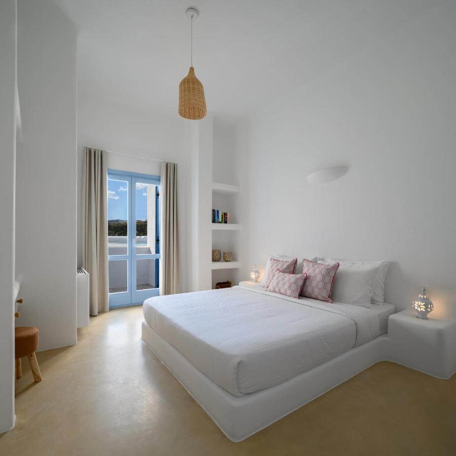 Este Luxury Suites Фира Екстериор снимка