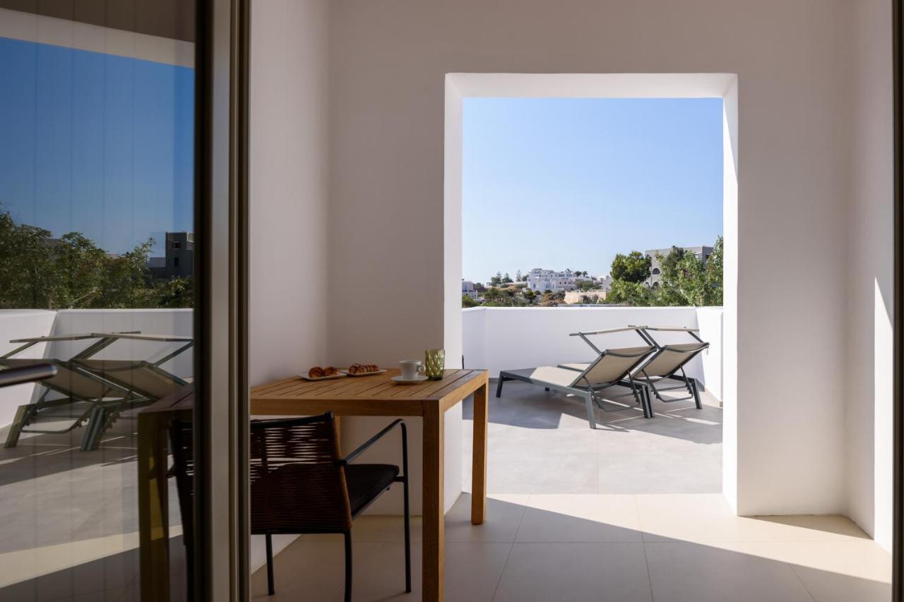 Este Luxury Suites Фира Екстериор снимка