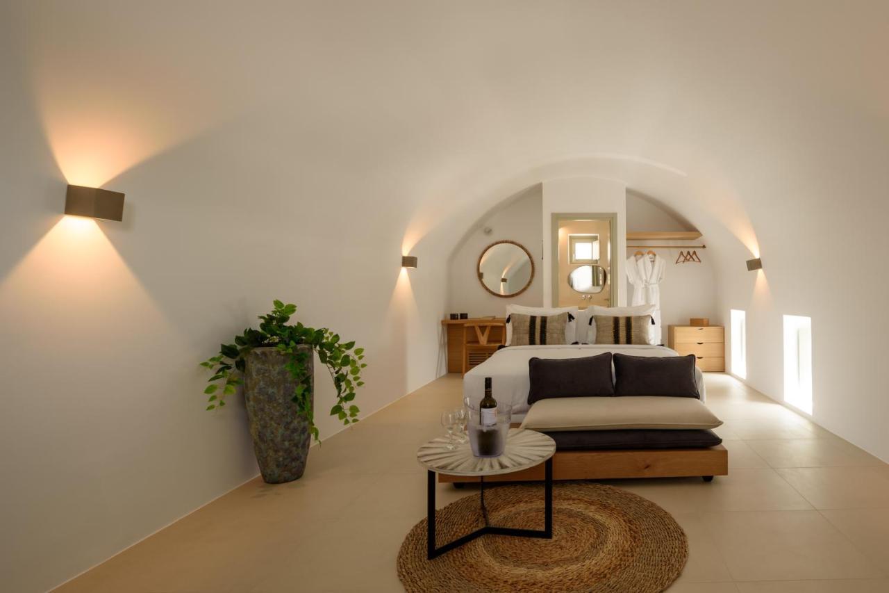 Este Luxury Suites Фира Екстериор снимка