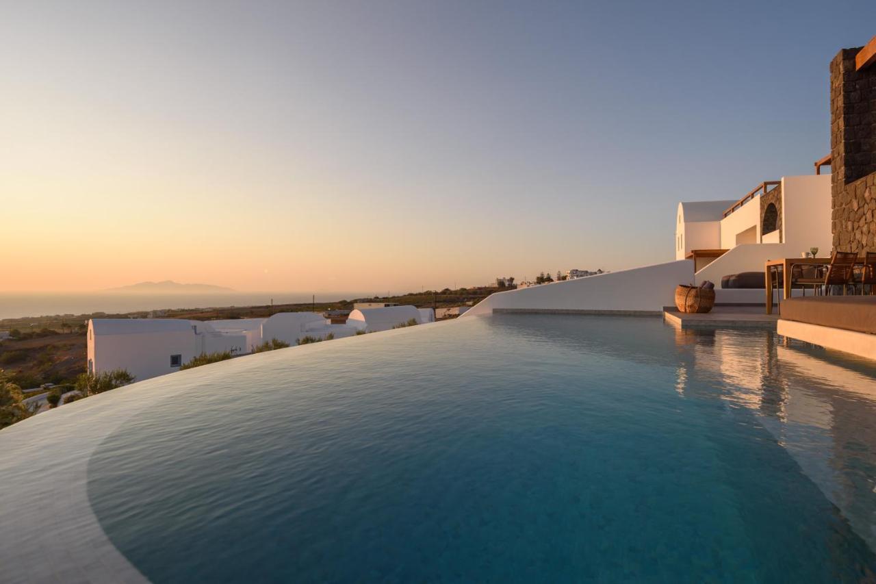 Este Luxury Suites Фира Екстериор снимка