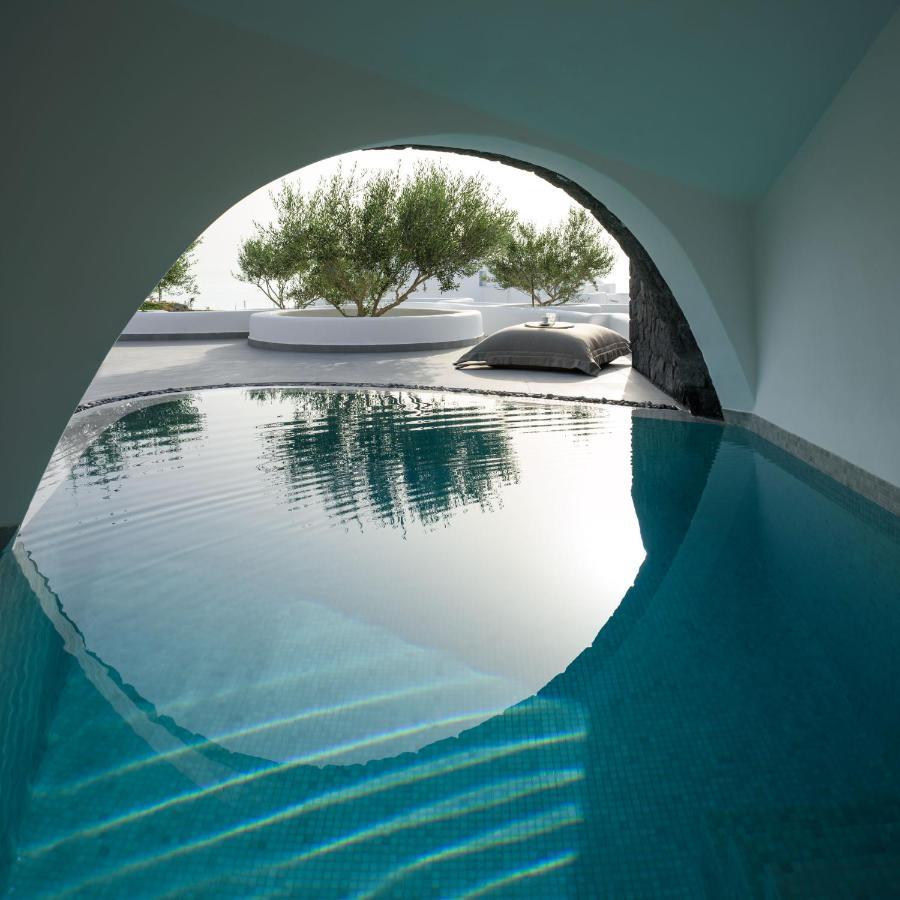 Este Luxury Suites Фира Екстериор снимка