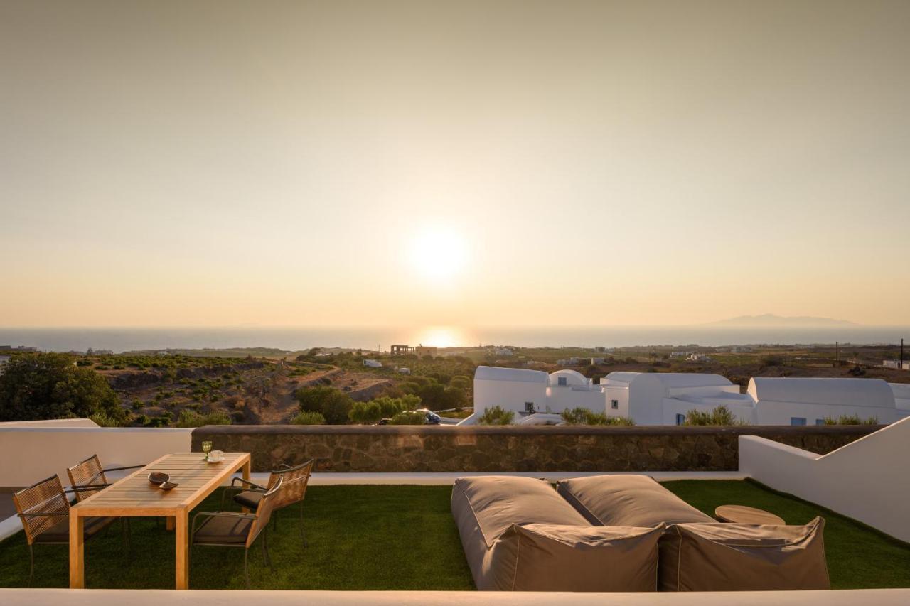 Este Luxury Suites Фира Екстериор снимка