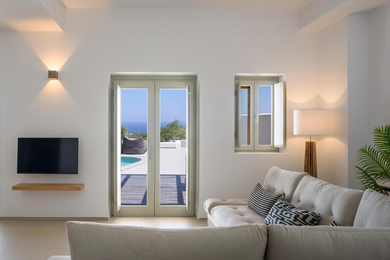 Este Luxury Suites Фира Екстериор снимка
