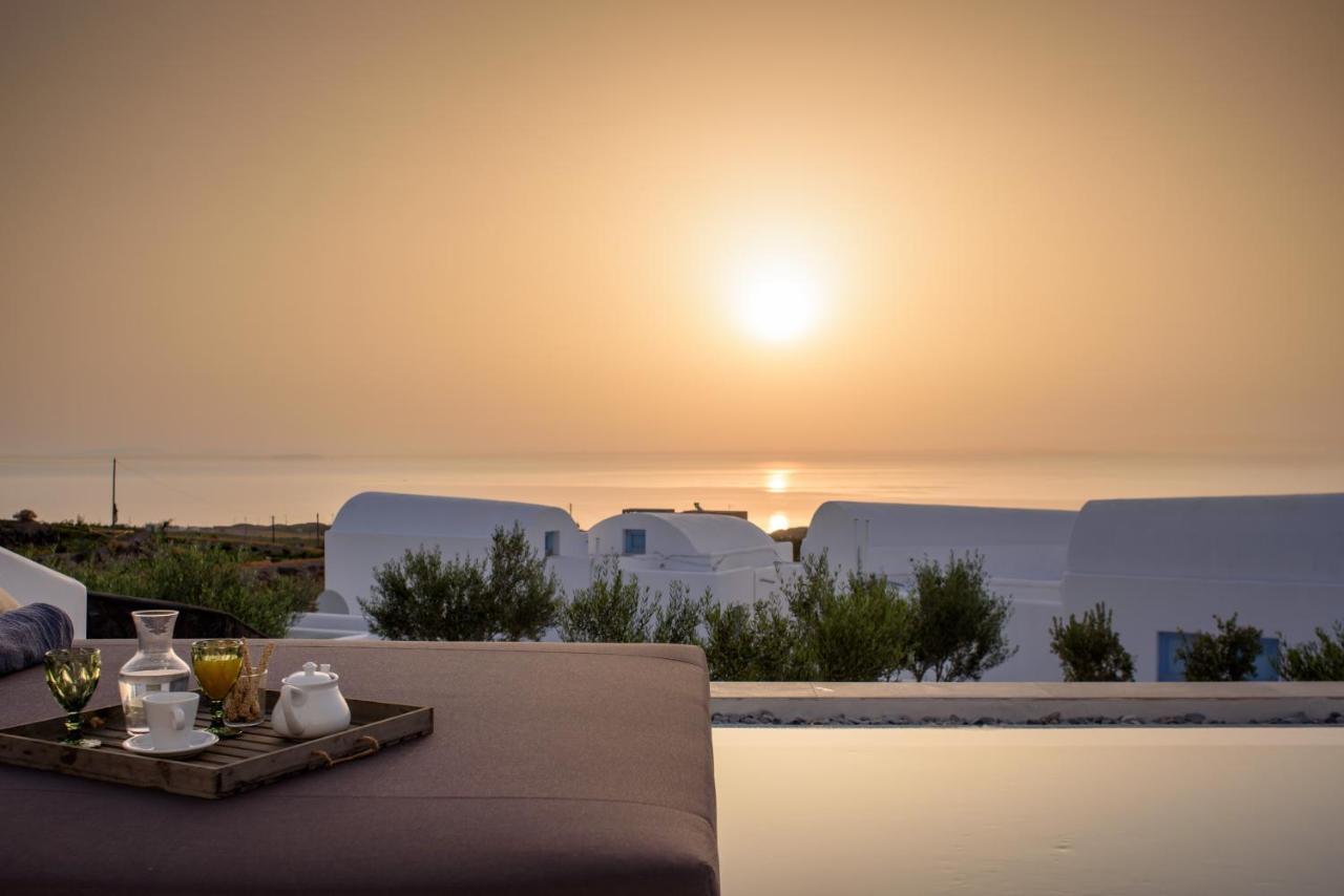 Este Luxury Suites Фира Екстериор снимка
