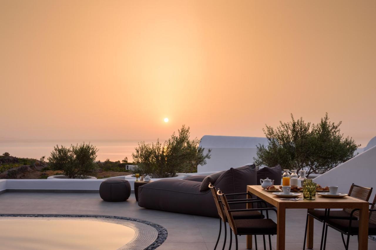 Este Luxury Suites Фира Екстериор снимка