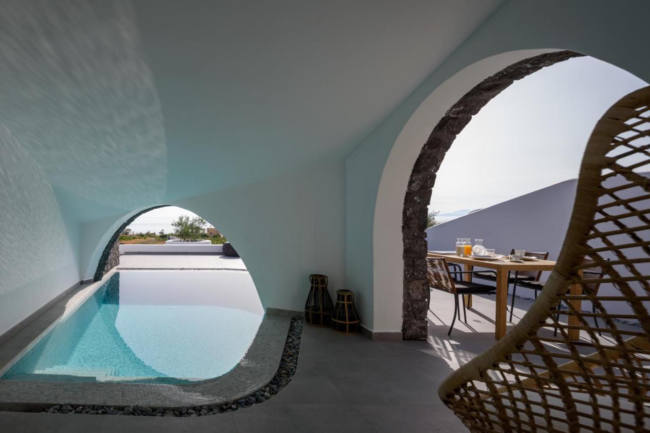 Este Luxury Suites Фира Екстериор снимка