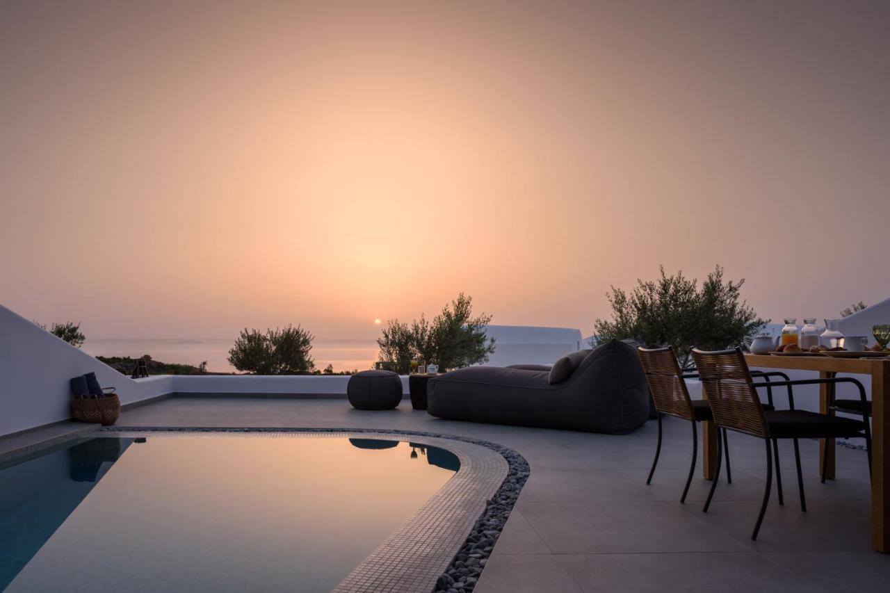 Este Luxury Suites Фира Екстериор снимка