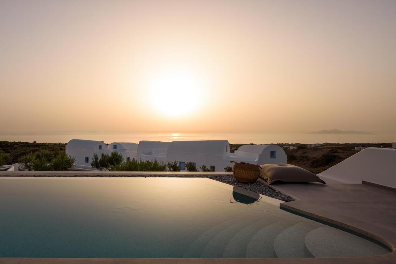Este Luxury Suites Фира Екстериор снимка