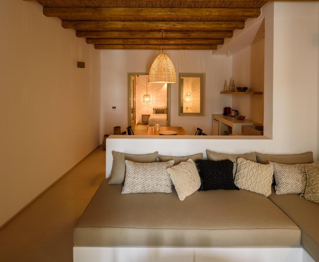 Este Luxury Suites Фира Екстериор снимка