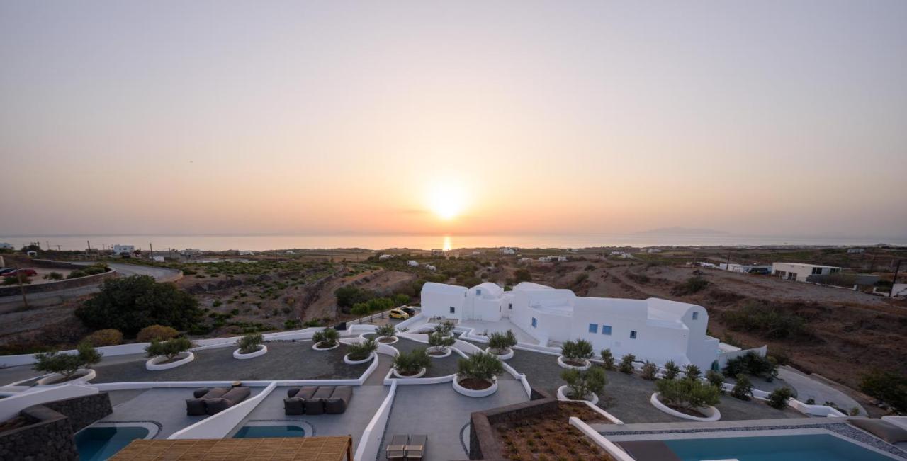 Este Luxury Suites Фира Екстериор снимка