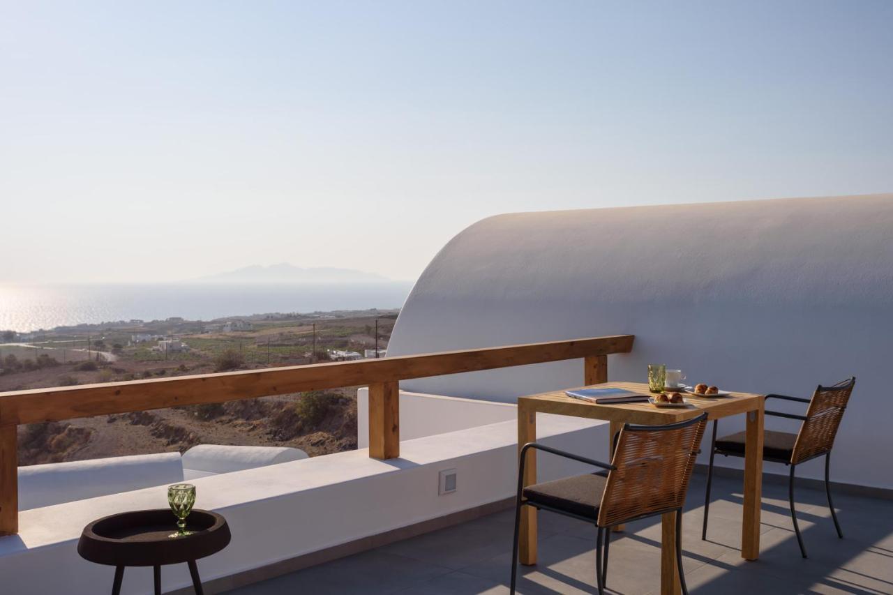 Este Luxury Suites Фира Екстериор снимка